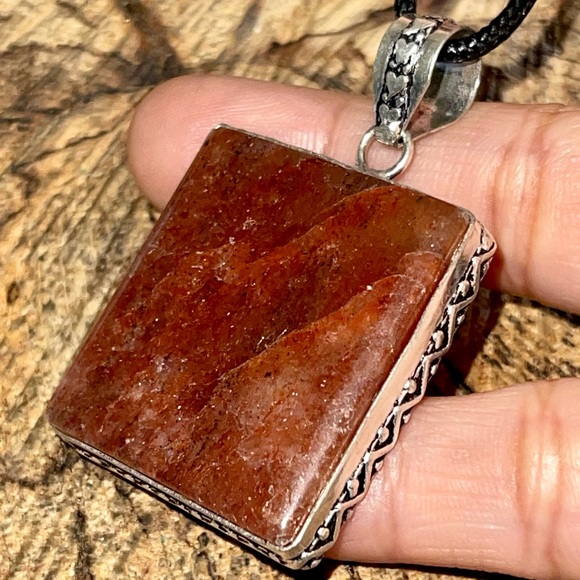 Red Aventurine Quartz Pendant 2” - Picture 5 of 15